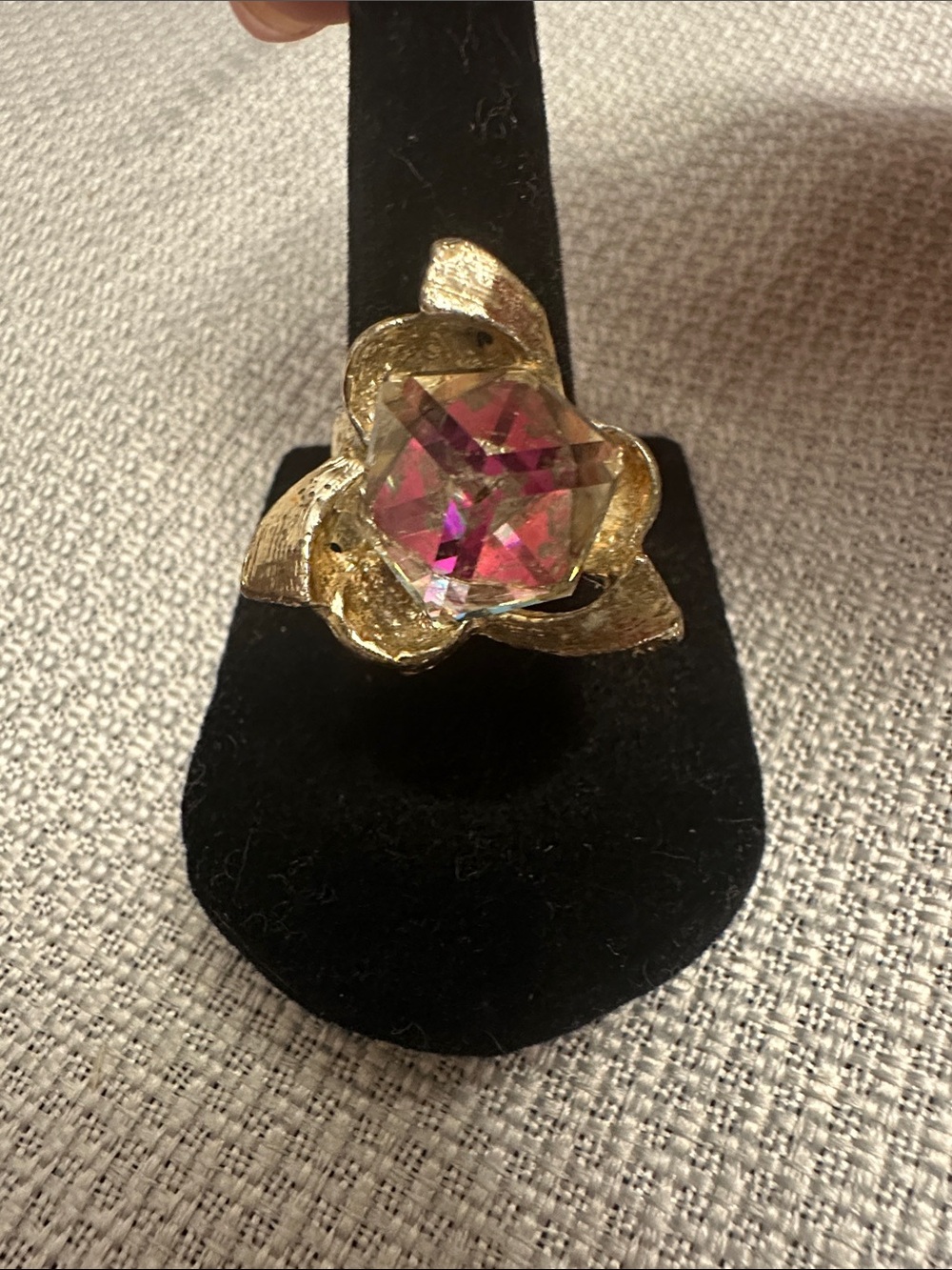đ VTG 70s Brutalist Color Change Neodymium Ring - Picture 3 of 10